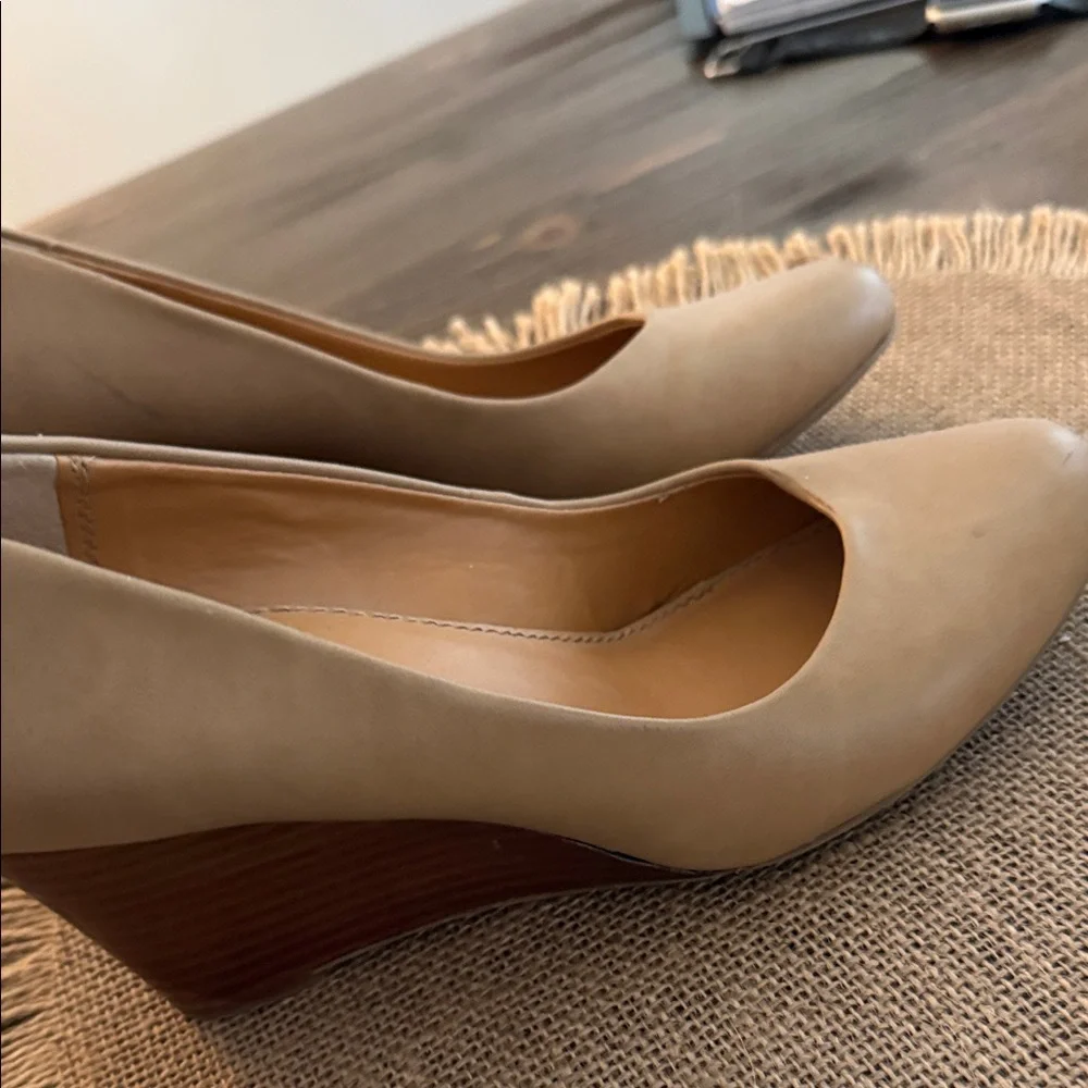 Nine West Beige Leather Pointed-Toe Flats